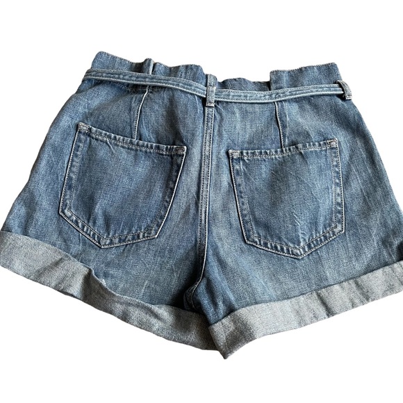 Hollister Women’s High Rise Mom Denim Shorts 3” Inseam Size 9 - Picture 2 of 7